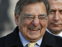 Panetta'ya bombalı saldırı girişimi Panetta'ya bombalı saldırı girişimi