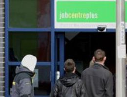 İngiltere'de işsiz sayısı 2,67 milyona yükseldi İngiltere'de işsiz sayısı 2,67 milyona yükseldi